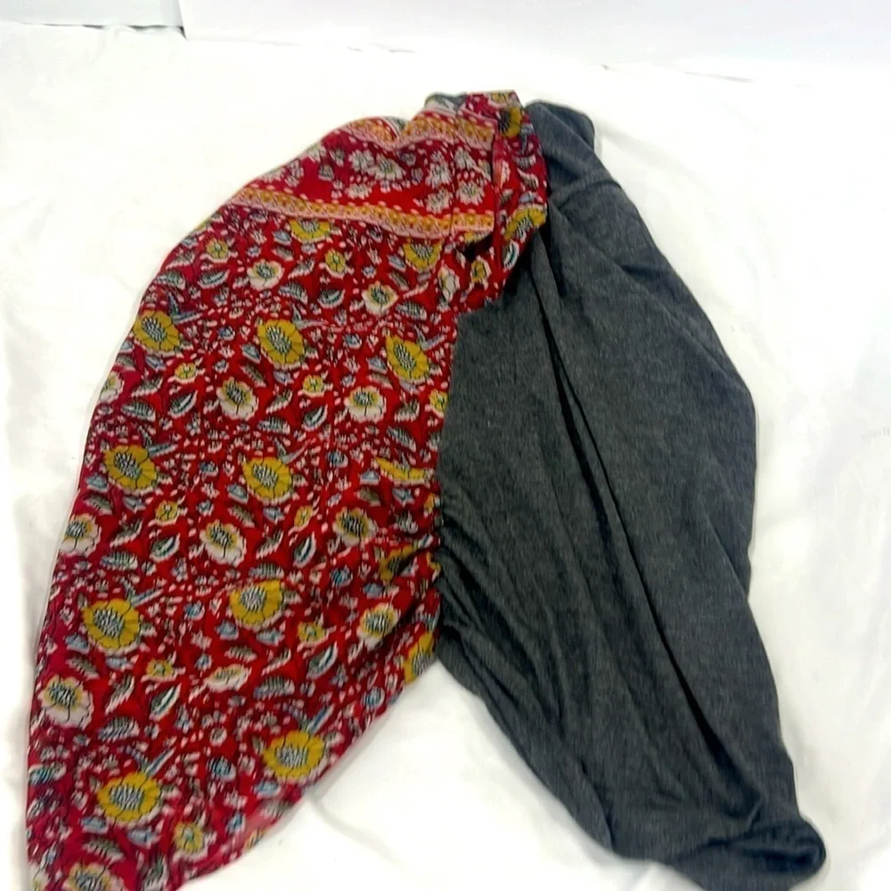 Anthropologie Tiny V-neck floral front back gray ruched top size XS - Picture 11 of 11